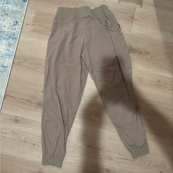 Lululemon dance studio mid-rise jogger size 12 - Picture 1 of 3